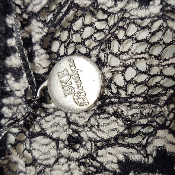 BKE Lace And sequin long sleeve sweater. So Gorgeous!!!!! Size M - Picture 2 of 6